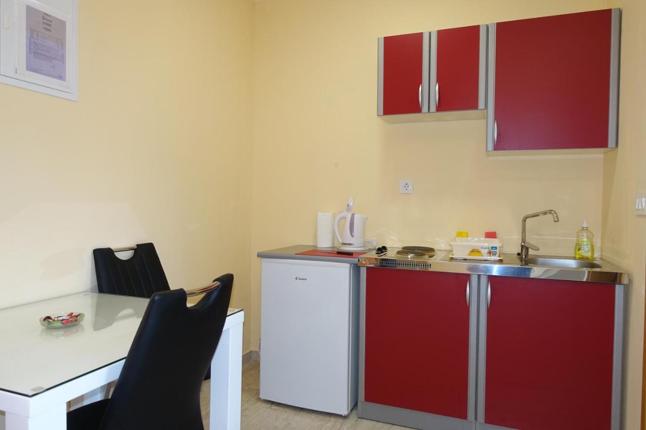 Apartments Leon נין מראה חיצוני תמונה