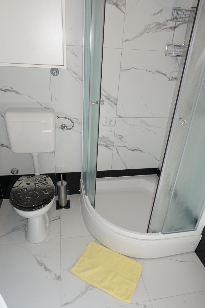 Apartments Leon נין מראה חיצוני תמונה