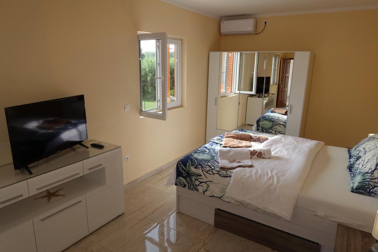 Apartments Leon נין מראה חיצוני תמונה