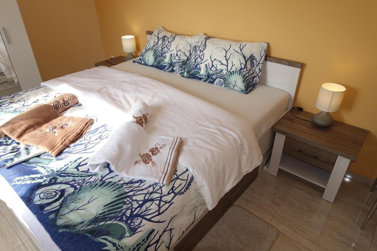 Apartments Leon נין מראה חיצוני תמונה